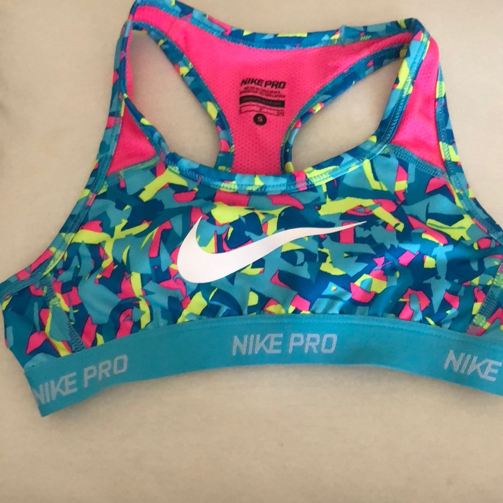 Nike confetti sports bra